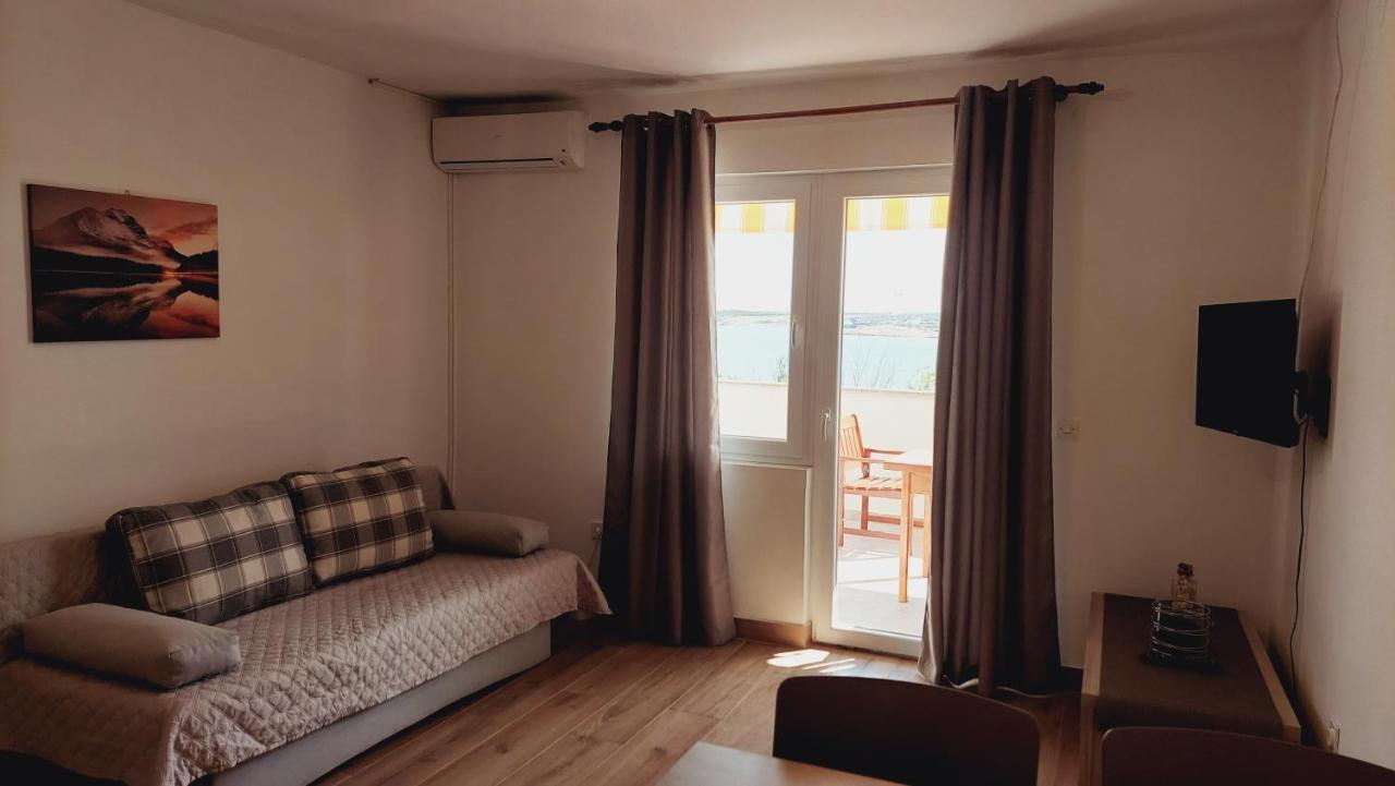 Apartments Nikola Caska ノヴァリャ エクステリア 写真