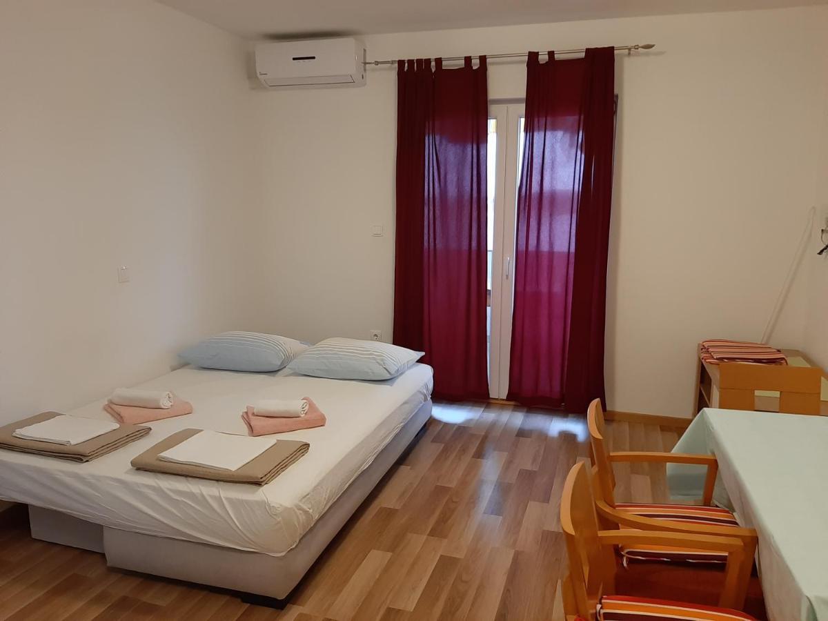 Apartments Nikola Caska ノヴァリャ エクステリア 写真